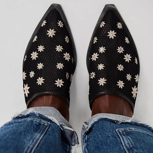 NWOT Free People Becky Daisy Mules Size 6 - Picture 3 of 11